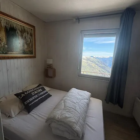 6 Places Montreal I Pla D'adet