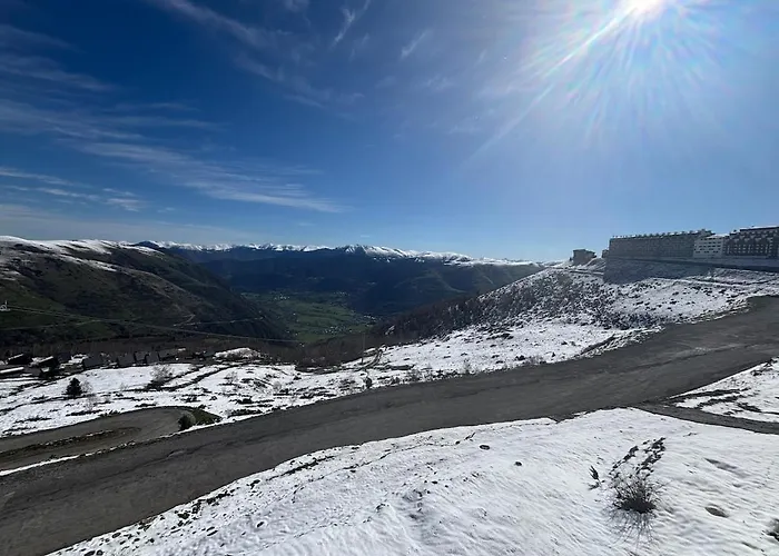 6 Places Montreal I Pla D'adet * Сен-Лари-Сулан